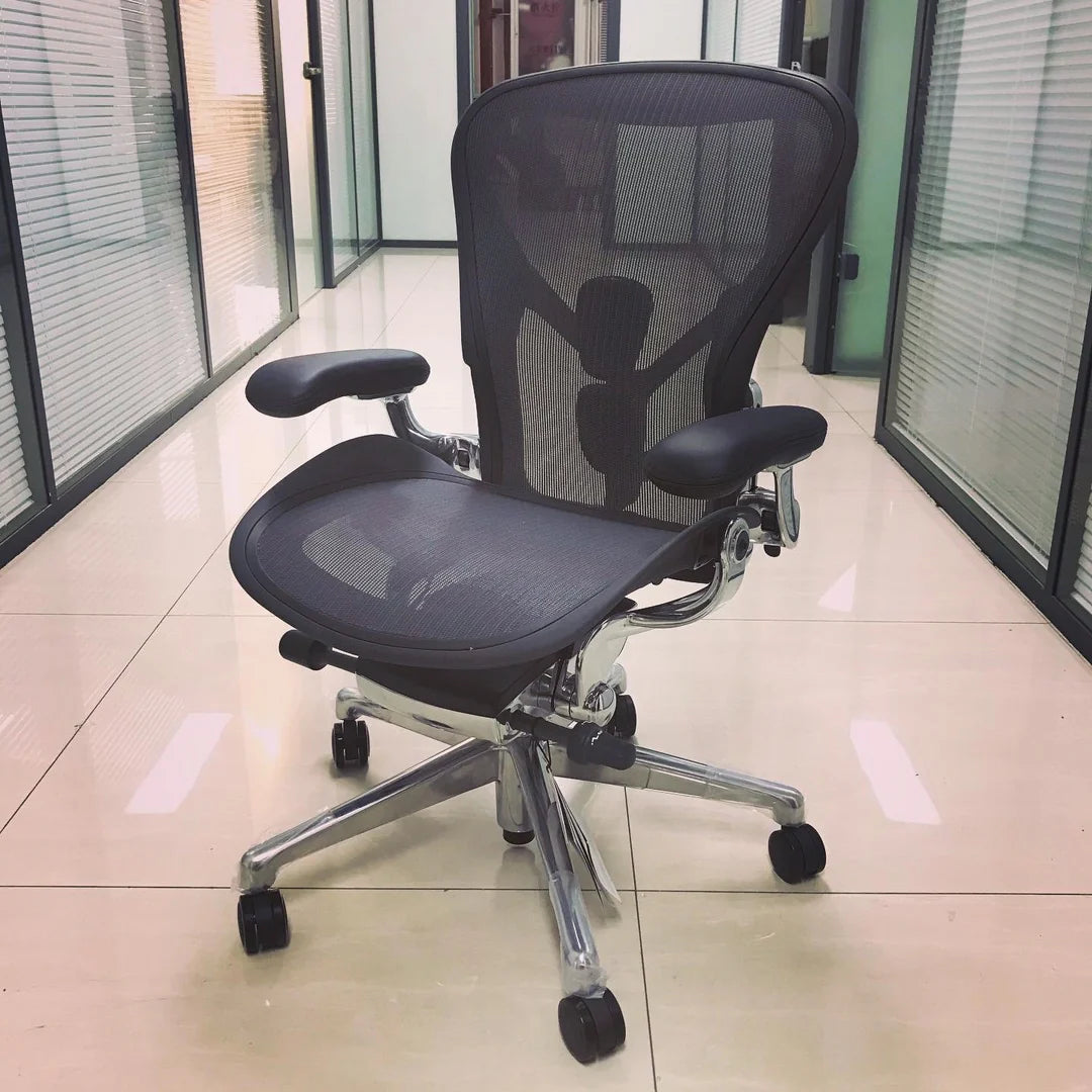 Herman Miller Aeron Chair - Graphite (12 Year Warranty)