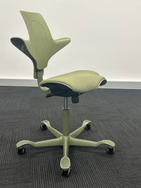 LiberNovo Omni Pro Dynamic Ergonomic Chair
