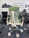 Grass Green / S Fabric / White Frame + Titanium Alloy Base + Carpet Castors
